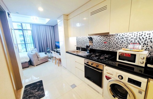 Al Safa Apartment | Skyline Serenity in Maison Aykon City Dubai