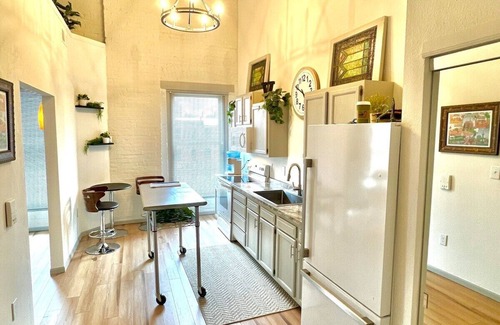 Mansfield Apartment | Skyline View Penthouse Apartment
