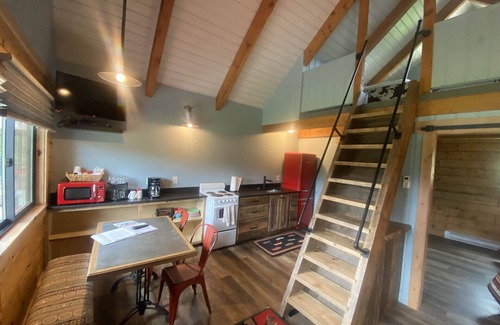 Grantsdale Cabin | SkyWater Cabins