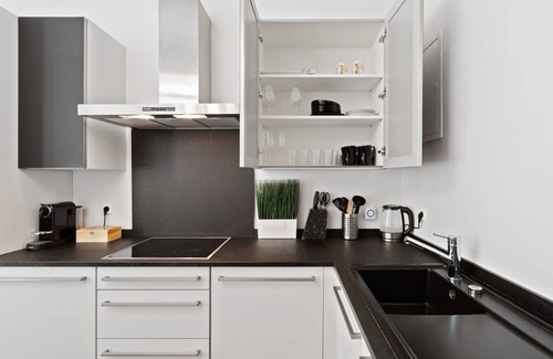 Limpertsberg Apartment | Sleek and Sophisticated in Prime Location