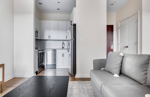 Downtown Boston Apartment | Sleek Downtown 1BR w/W/D, Doorman, near Chinatown T, by Blueground