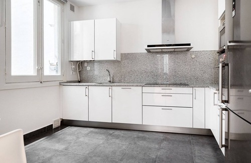 Cortes Apartment | Sleek Huertas-Cortes 3BR, in Las Letras & heart of Madrid, by Blueground