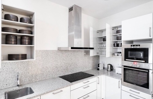 Cortes Apartment | Sleek Huertas-Cortes 3BR, in Las Letras & heart of Madrid, by Blueground