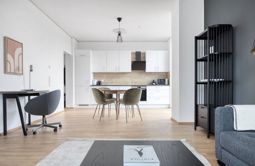Erdberg Apartment | Sleek Landstraße 1BR w/Pool & Elevator, near Metro U3, by Blueground