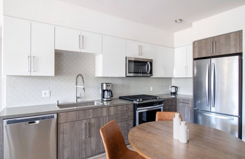 Milpitas Apartment | Sleek Milpitas 1BR w/Gym, Pool, walk to BART + Great Mall, by Blueground