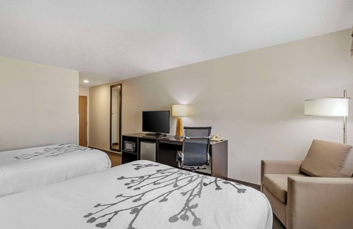 Charles City Hotel | Sleep Inn & Suites