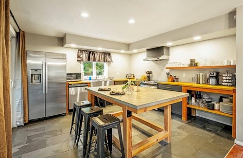 East Stroudsburg House | Sleeps 14 Hot Tub Paddle Boards Arcade Games