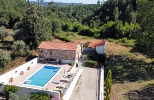 Serta House | Sleeps 6 peoplenEntire use of house, pool and all facilities. Exclusively yours.