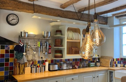 Saint-Meard-de-Gurcon House | Sleeps 6 Vineyard Escape- PetsOK & Airport Access