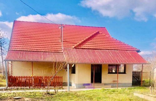 Matyasdomb House | Sleeps 7 - FamilyFriendly - CloseToLakeBalaton