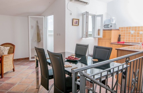 Mrcevac House | Sleeps 8/9 people. 2 apartments. Pool. Sea and mountain viewsi