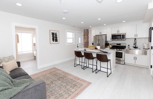 Sandusky Condo | Sleeps 8! New Condo Near Downtown Waterfront