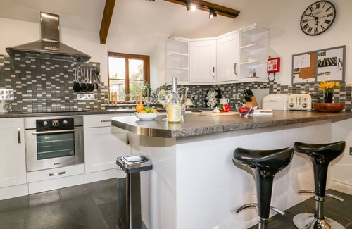 Blisland House | SLEEPY FOX, pet friendly, character holiday cottage in Blisland