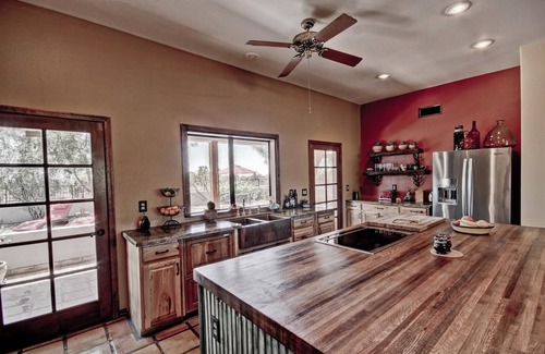 Mesa del Oro House | Sleepy Hollow Haven Amazing Superstition Mountain views & Jacuzzi