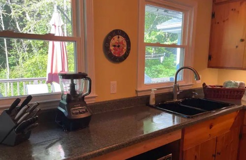 Sherman House | Slice of Paradise in the Country