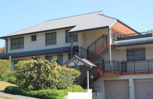 Laurieton Apartment | Slipways - river front holiday unit