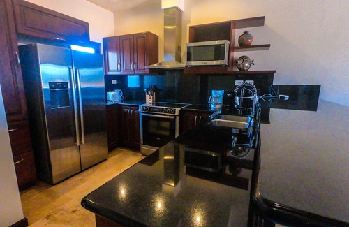 Pristine Bay House | "SLOW M’OCEAN VIEWS" Golf Course & Resort