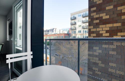 Cascade Apartment | SLU 1BR w Parking Gym views of Space Needle SEA-275