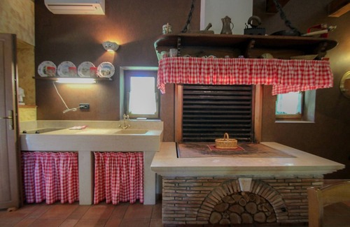 Zambratija House | Small casita just 200 metres from the beach with garden and barbecue