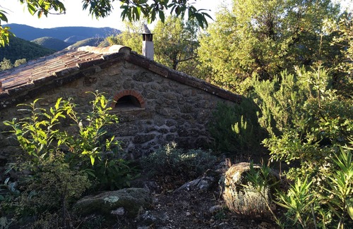 Saint-Roman-de-Codieres Cottage | small, cozy eco-house for environmentally conscious nature-lover