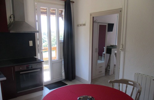 Jumilhac-le-Grand Cabin | Small comfortable pavilion near the castle and the village