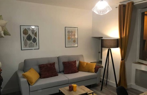 Marvejols Apartment | Small cozy n'est in the heart of a historic village