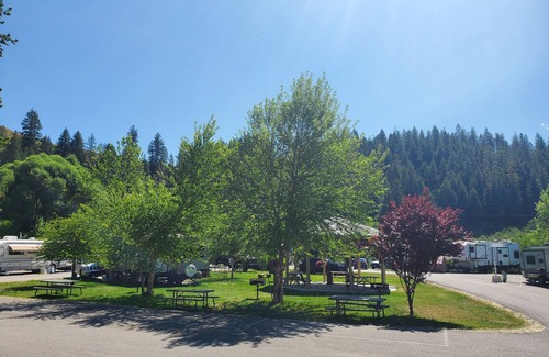 Shoshone County Cabin | Small Dry Cabin, just off of I 90 in beautiful Pinehurst Idaho
