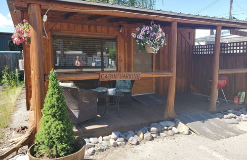 Shoshone County Cabin | Small Dry Cabin, just off of I 90 in beautiful Pinehurst Idaho