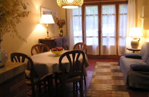 Montesquieu-des-Alberes House | Small house not overlooked in the old village of Montesquieu des Albères.