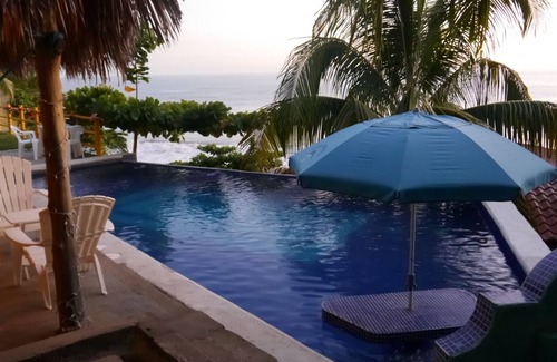 Xanadu House | Small Hideaway on a Romantic small Private Beach with Exquisite Views.