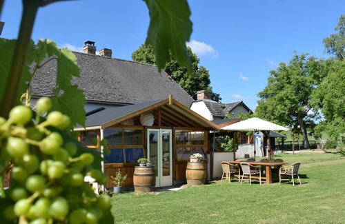 Marcheseuil House | Small holiday estate with pool, for several families