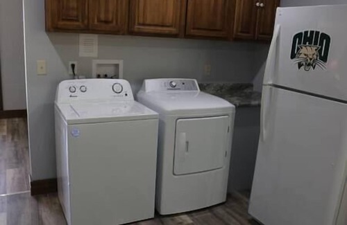 Athens House | Small House, 2 queen bedrooms, 1 bath, on route 33, Very Nice!