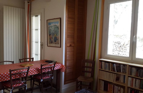 Segre House | Small house between village and river in a park