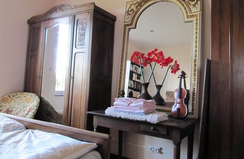 Vernou-sur-Brenne House | Small house, typical of the Touraine