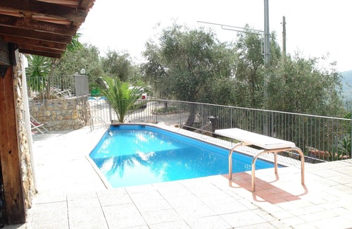 Villa Viani House | Small house with swimming pool in countryside 15 km from the sea