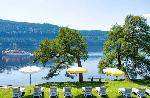 Titisee-Neustadt House | Small Titisee Suite - Brugger's Hotelpark am See