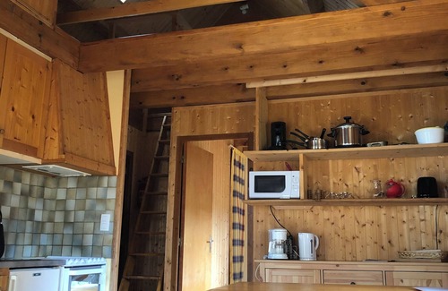 Garin Ski Chalet | Small, well-equipped chalet in attractive condominium.