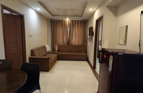 Koyambedu Apartment | Smart Home Service Apart by Stayz Royale
