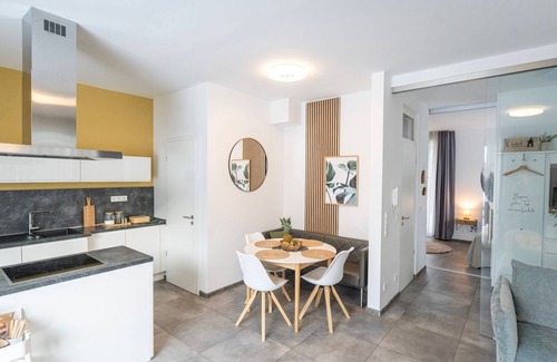 Bad Zwischenahn Apartment | SmartFewo: Forest walk | terrace | sauna - Residence by the small sea