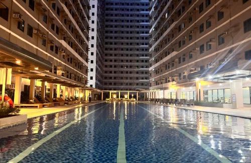 Dasmarinas Hotel | SMDC Green 2 Staycation, The Traditional & Modern Fusion Condo