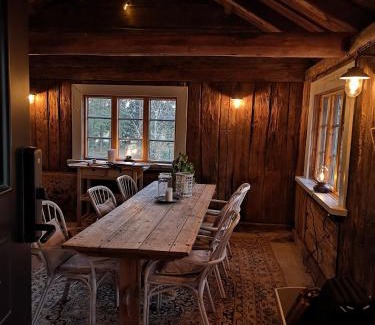 Lillykyrka House | Smedjan cottage
