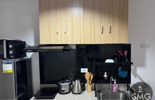 Dasmarinas Apartment | SMG - Studio@Green2: Wi-fi, Netflix, Swim & Relax