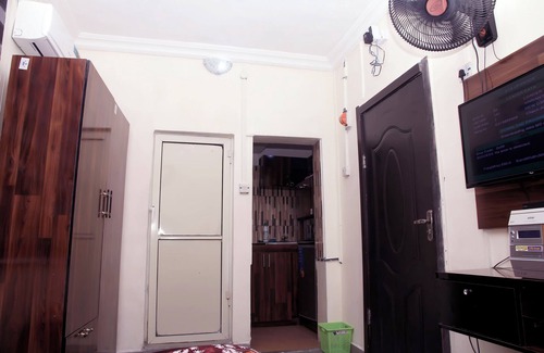 Yaba Apartment | Smilley's Place Ms Szilvie