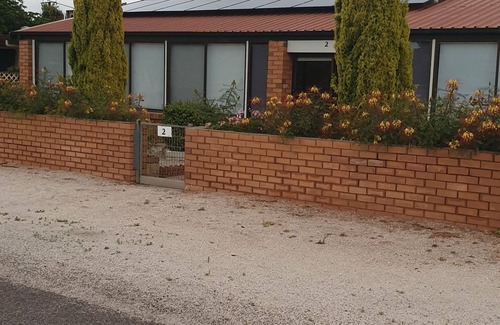 Wallanippie House | Smoky Bay Holiday HousenCosy, Quiet end of the town, relax, close to the beach.n