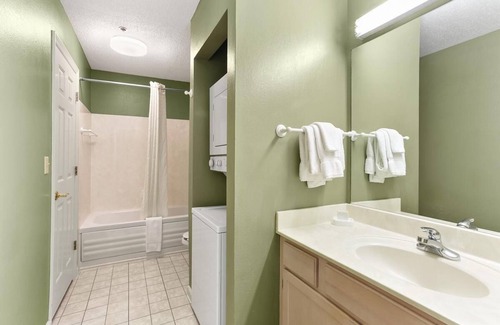 Pigeon Forge Resort | Smoky Mountain. Getaway! 2 Stylish Units, Kitchen, Pool