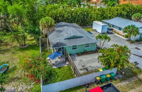 Naples House | Smugglers Cove Retreat