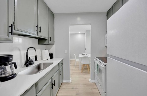 Jacksonville House | SMV Coastal Retreat Near Shore