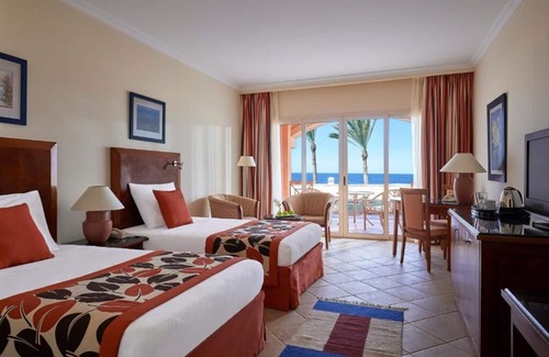 El Quseir House | Snorkel by Day, Spa by Night | All-Inclusive Getaway, 3 Ocean-view Rooms