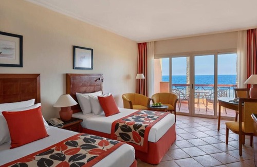 El Quseir House | Snorkel by Day, Spa by Night | All-Inclusive Getaway, 3 Ocean-view Rooms