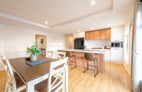 Lake Tekapo Apartment | Snow Pine 3 Bedroom Apartment